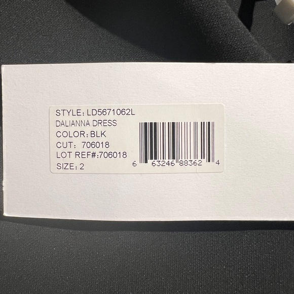 Elizabeth and James, Dalianna Dress, Size 2 - Picture 6 of 7